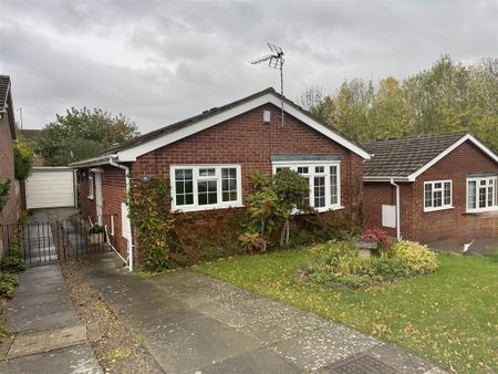 2 bedroom detached bungalow to rent - Photo 2