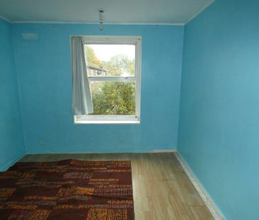 Terraced House to rent on - Photo 1