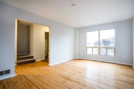 Balmoral Townhomes — Townhouse (3 bedroom) available at Balmoral Drive, Brampton - Photo 2
