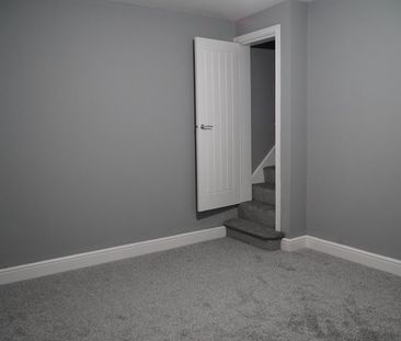 2 Bed Terraced House, Airedale Terrace, LS27 - Photo 6