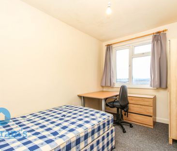 5 bed Semi-Detached House for Rent - Photo 4