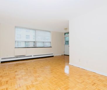 For Lease - 490 Eglinton Avenue Unit# 302, Toronto, Ontario - Photo 2