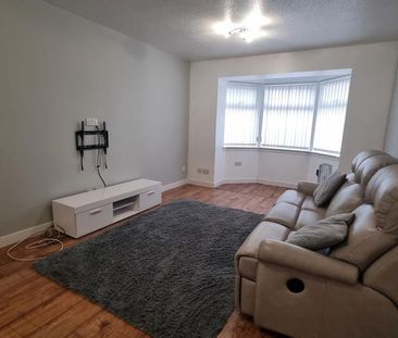 2 bedroom semi-detached house to rent - Photo 5