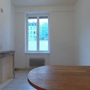 APPARTEMENT T2 A LOUER - LYON 2EME ARRONDISSEMENT - 28.93 m2 - 588 € charges comprises par mois - Photo 3