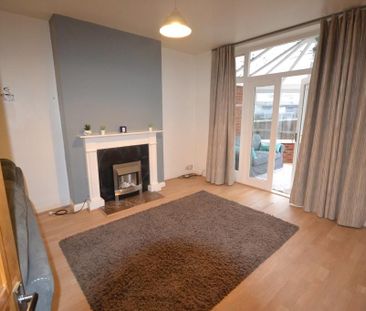3 bedroom semi-detached house to rent - Photo 2