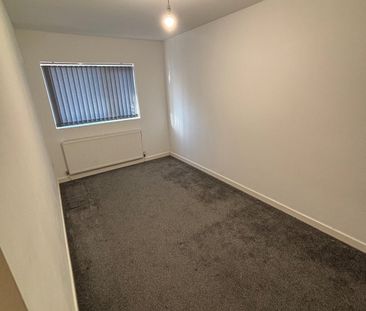 Tawe Place, Clydach, SWANSEA - Photo 4