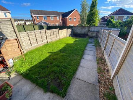 2 bedroom terraced house to rent - Photo 4