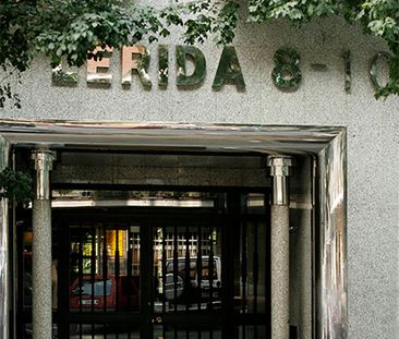 Alquiler temporal de estudios en la zona de Azca, Madrid - Photo 3