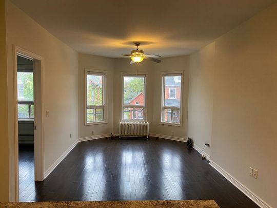 For Lease - 322 Queen Street Unit# Unit 2/2nd Floor, Hamilton, Ontario - Photo 1