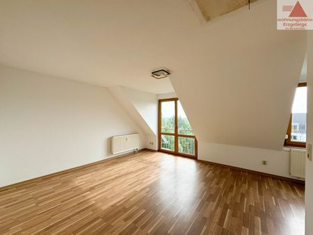 Dachgeschosswohnung im Herzog-Georg-Ring mit Stellplatz zu vermieten! - Photo 4