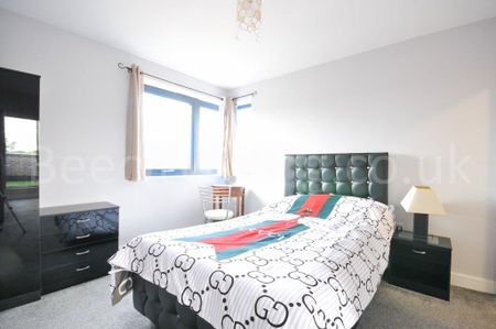 4 bedroom house to rent - Photo 2