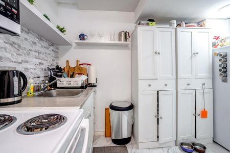 For Lease - 48 Lawndale Crescent Unit# Lower, Brampton, Ontario - Photo 2