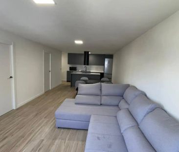 Piso de alquiler en Calle Pintor Cabrera, Ensanche - Diputación - Photo 2