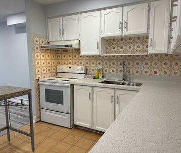 For Lease - 1537 Dundas Street Unit# Upper, Toronto, Ontario - Photo 6