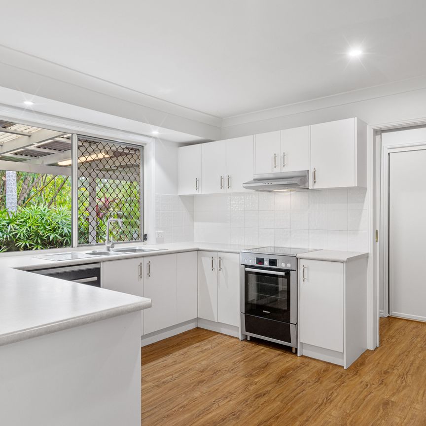 2 Rosemary Court,BEENLEIGH - Photo 1