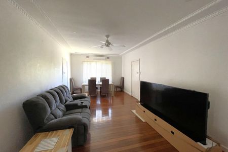 188 Lawrence Road - Photo 2