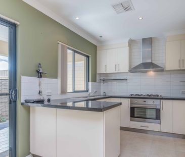 Spacious low maintenance home - Photo 1