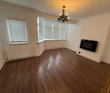 4 bedroom semi-detached house to rent - Photo 1