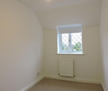 2 bedroom semi-detached house to rent - Photo 4