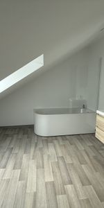 Location Appartement 3 pièces 48m² AVESNES SUR HELPE 59440 - Photo 3