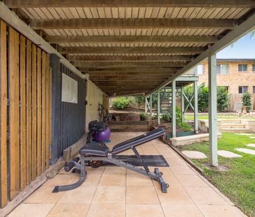 Renovated Queenslander in Great Location - Photo 5