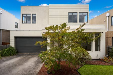11 Ochre Place, Mount Waverley - Photo 5