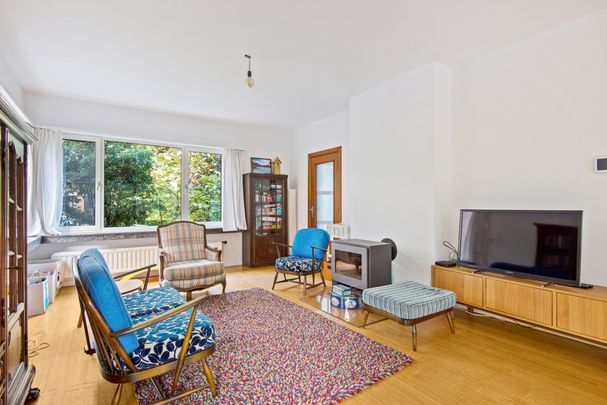 Mooie halfopen woning met garage op absolute toplocatie - Foto 1