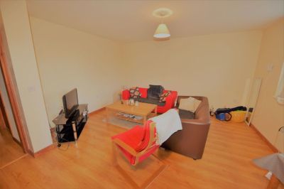 2 bedroom Flat in 1 Low Close Street, Leeds - Photo 4