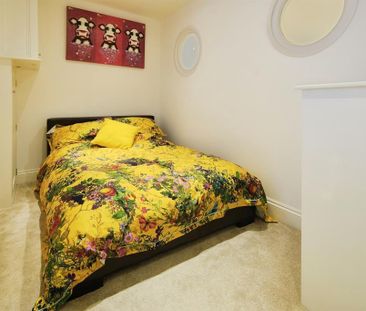 3 bedroom apartment to rent - Photo 6