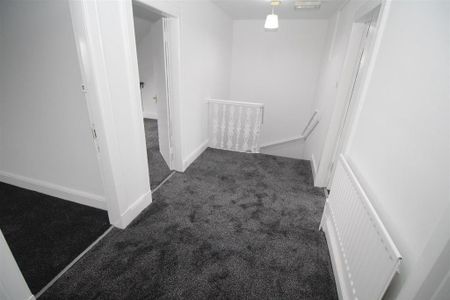 6 bedroom flat to rent - Photo 4