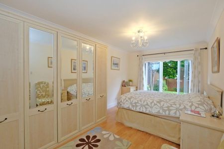 5 bedroom terraced house to rent - Photo 4