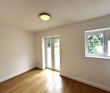 Lambrook Road, Shepton Beauchamp, Ilminster, Somerset, TA19 - Photo 4