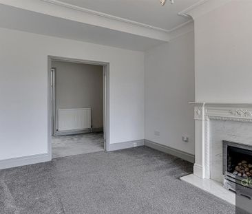 2 bedroom semi-detached house to rent - Photo 5