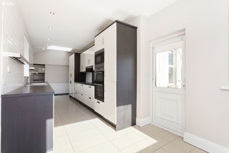 Westminster Lodge, Bray Road, Foxrock, Dublin 18 - Photo 2