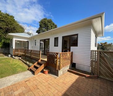 ELEVATED THREE BEDROOMS IN A PRIME LOCATION - Photo 1