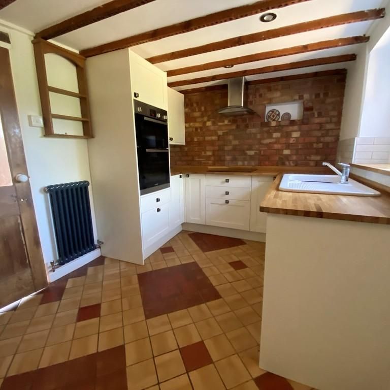 3 bedroom cottage to rent - Photo 1