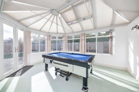 4 bedroom detached house to rent - Photo 3