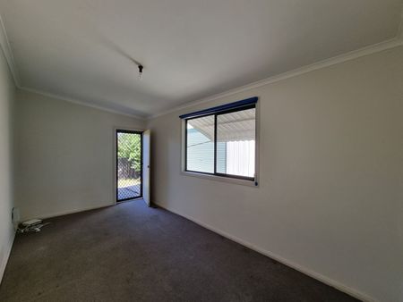 Family Home in Wingham! - Photo 3