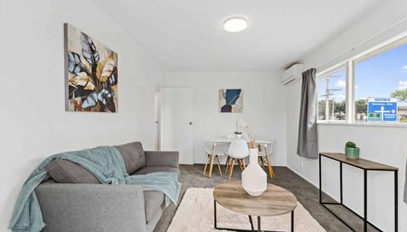 2 Bedroom House- Fully Renovated - Photo 3