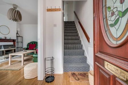 22 St Georges Gardens, Belfast, BT12 5FJ - Photo 4