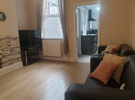 4 bedroom terraced house to rent - Photo 2