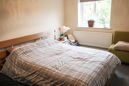 4 bedroom detached house to rent - Photo 4