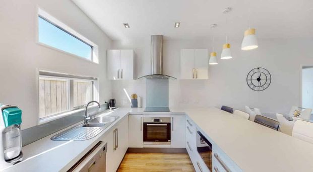 Gorgeous Four Bedroom Modern Home - Photo 1