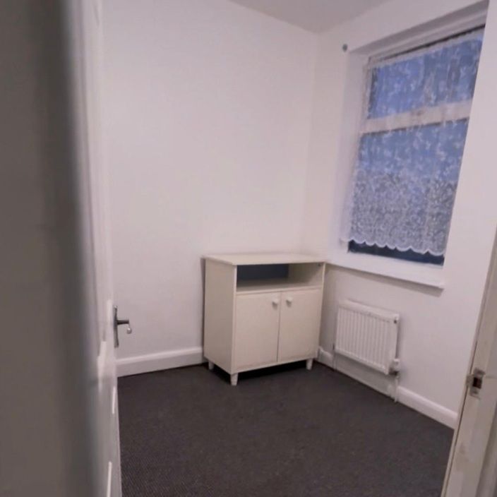 2 Bed Flat, Stanley Street, LU1 - Photo 1