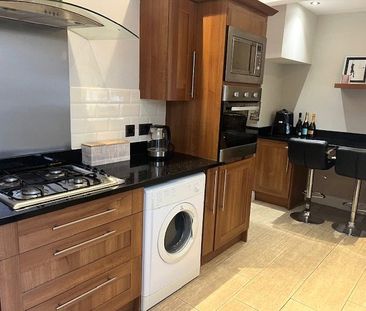 3 bedroom house to rent Greyhound Farm Road, L24 - Photo 3