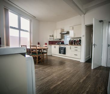 Room in a Shared House, Harehills Lane, LS8 - Photo 6
