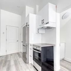 1 room apartment of 50m² in Montreal - Photo 2
