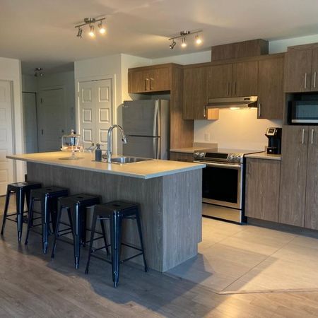 4 1/2 à louer Charlemagne 1er déc - Photo 3