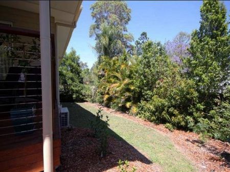 Charming Family Home in Cooroy - Photo 2