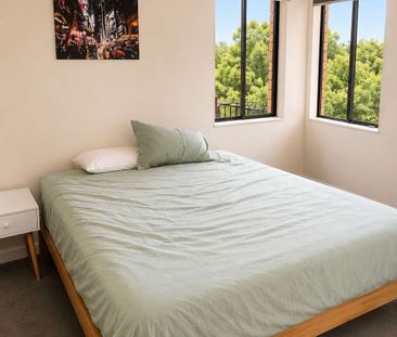 Redfern - Photo 6
